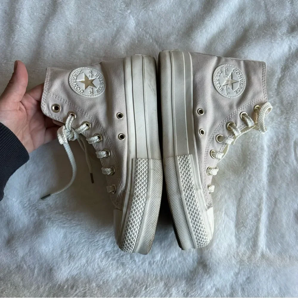 Converse desert sand